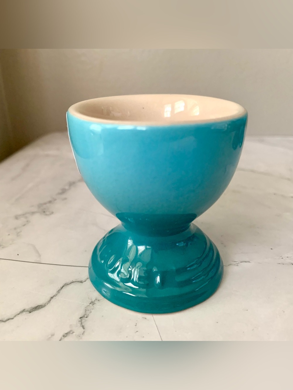 Le Creuset Footed Egg Cups Caribbean Blue Set of 3 - Picture 3 of 8